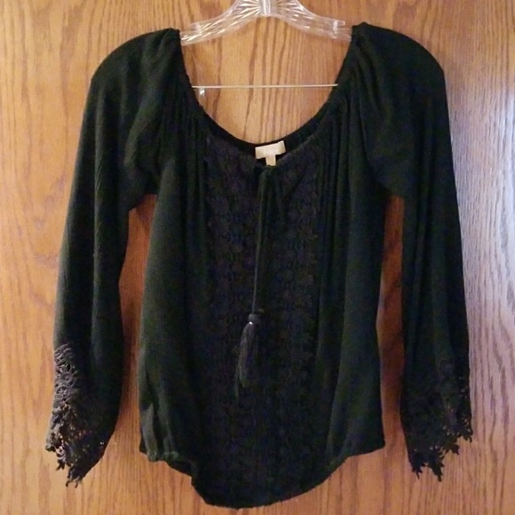 Top - Picture 1 of 2